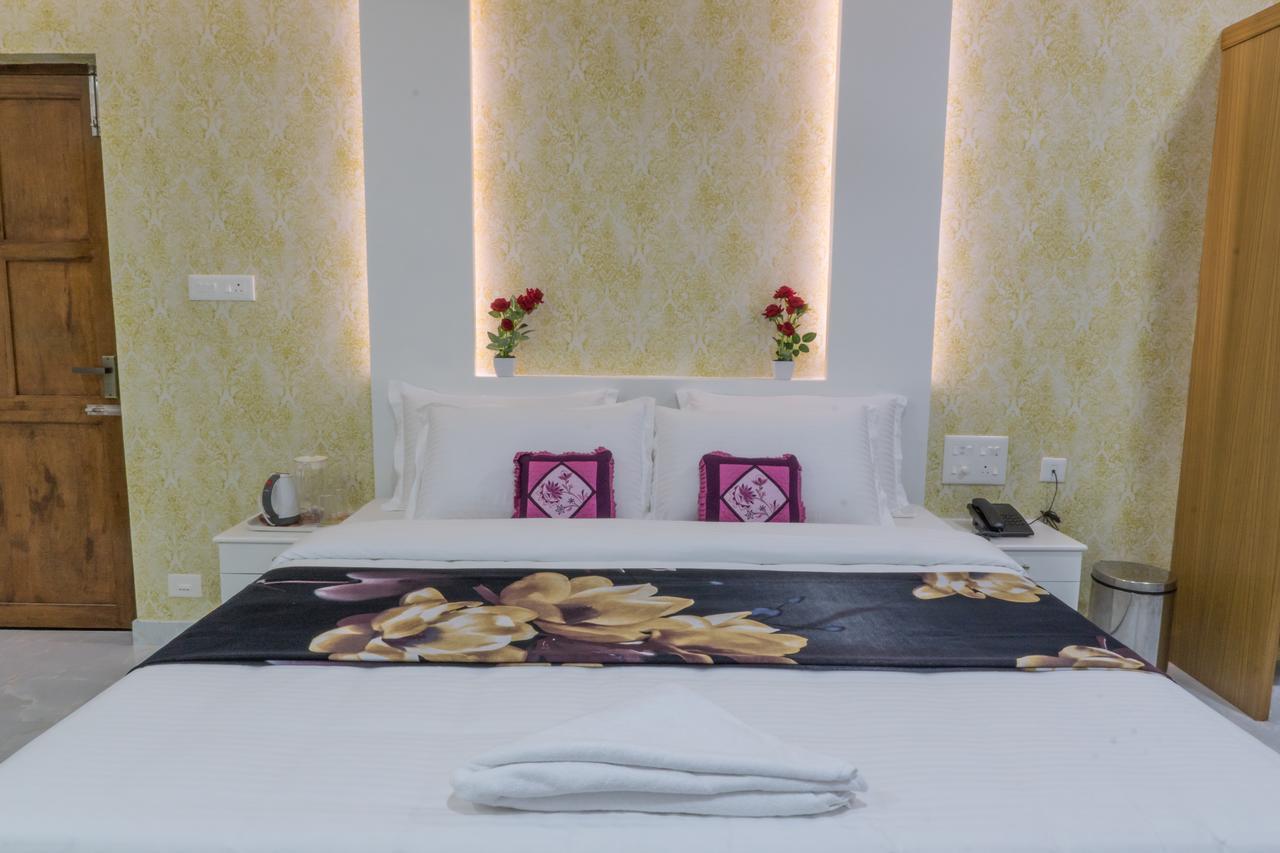 Clirind Resort Athirappilly Zewnętrze zdjęcie