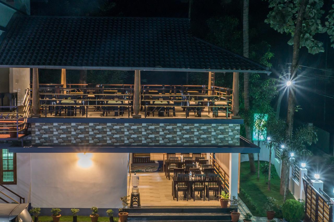 Clirind Resort Athirappilly Zewnętrze zdjęcie